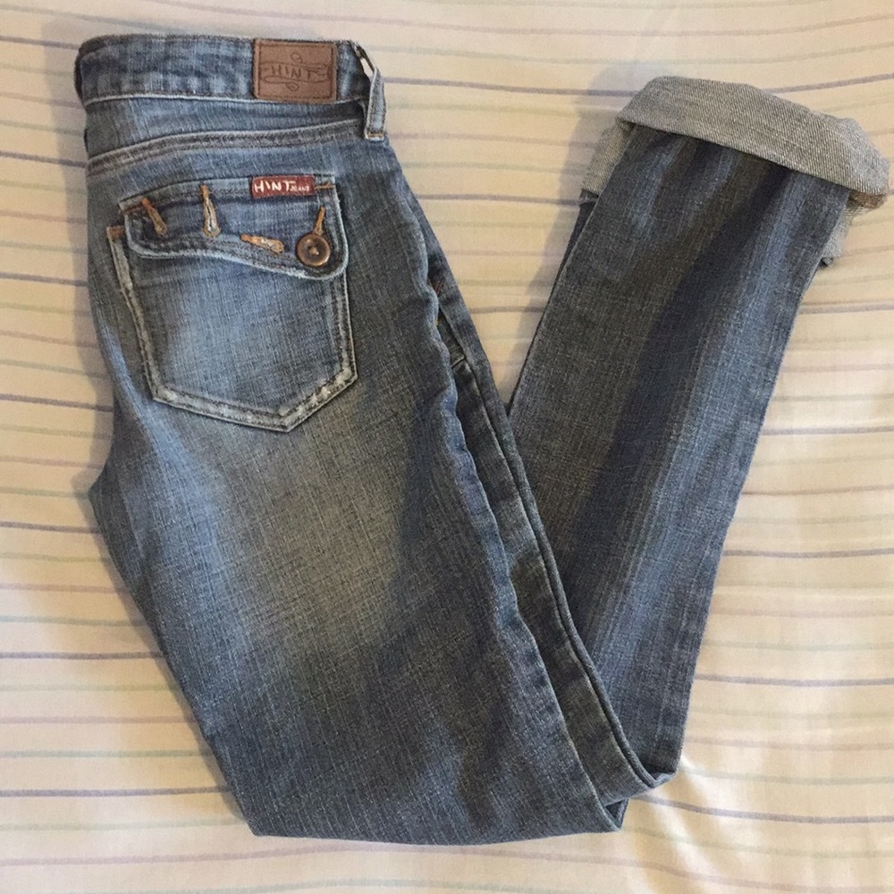 Hint blue jeans